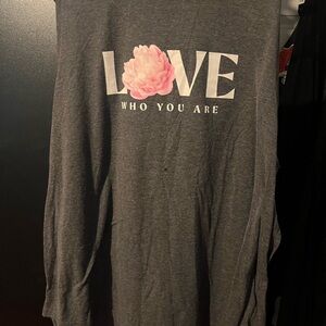 Old Navy Active Charcoal Tee